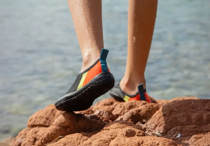 Czy buty do wody są konieczne w Turcji? Sprawdź, jak chronić stopy na plażach