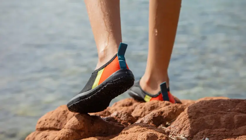 Czy buty do wody są konieczne w Turcji? Sprawdź, jak chronić stopy na plażach